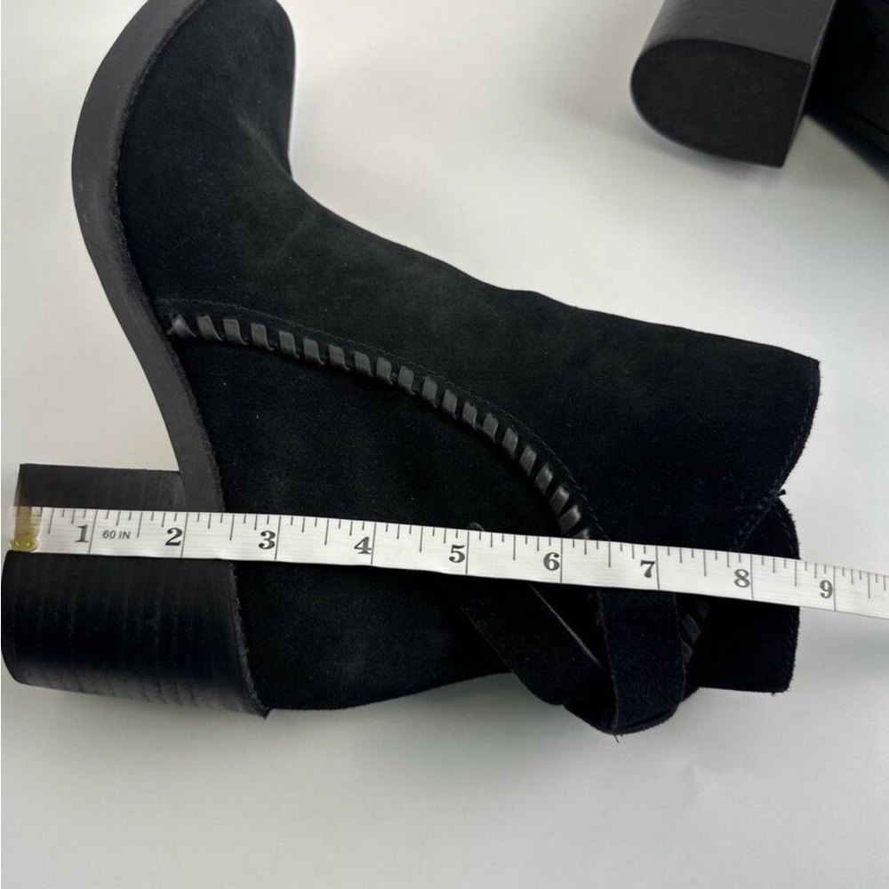 UGG Women’s Black Suede Ankle Booties Block Heel Bow Zip Size 8.5 - Picture 11 of 13